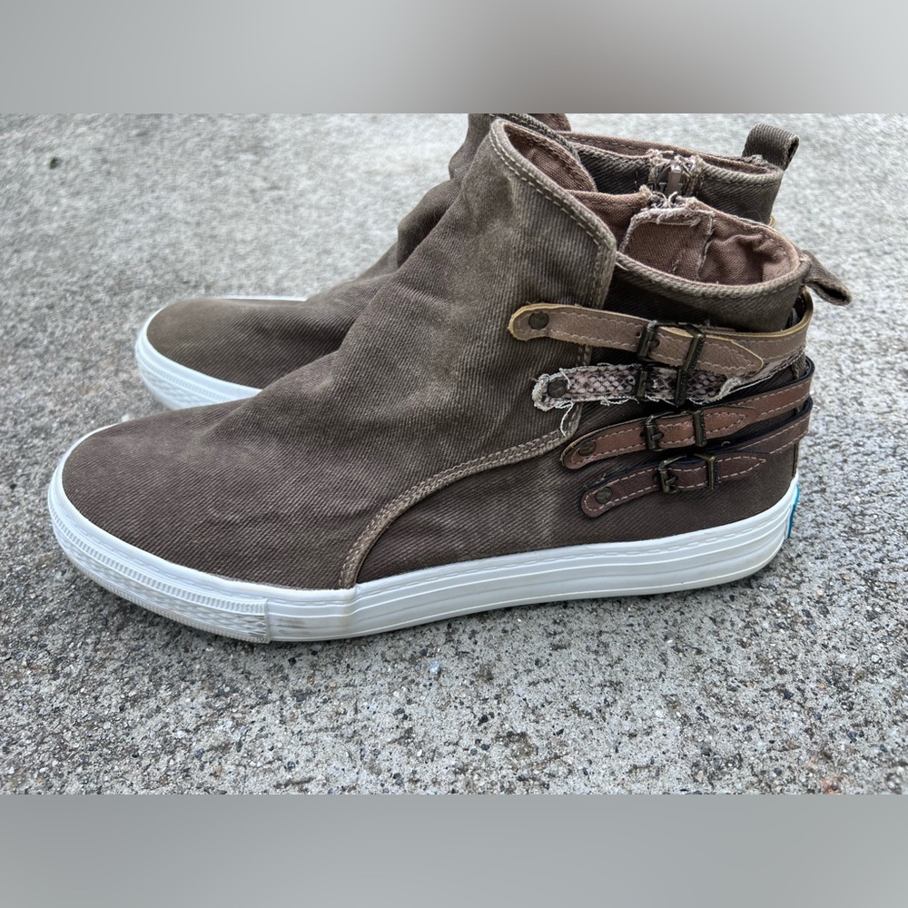 Side zip high tops